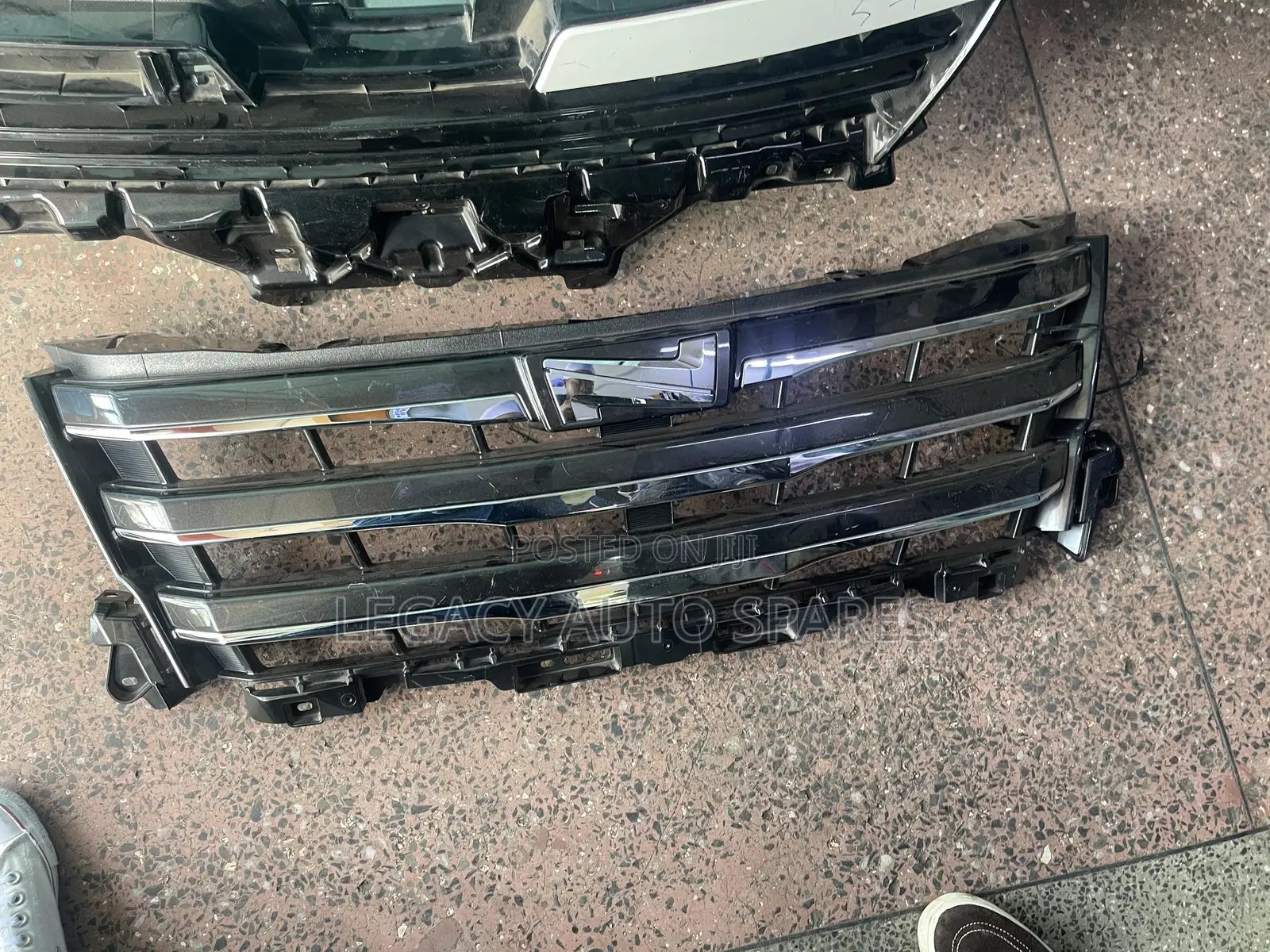 Ex-Japan Toyota Noah 2015 Front Grill