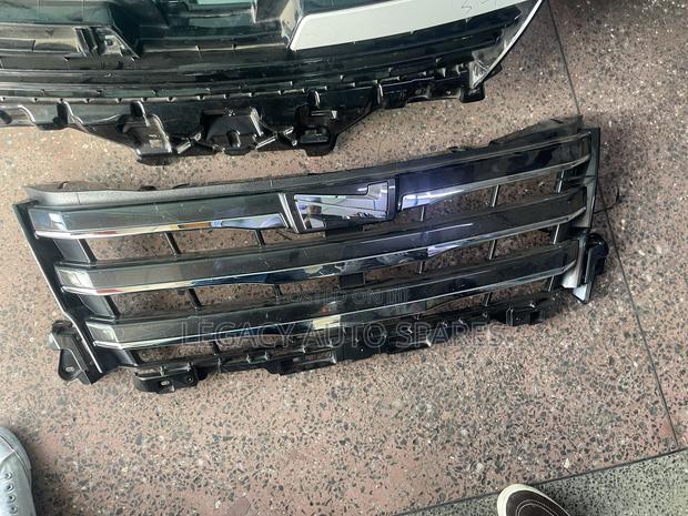 Ex-Japan Toyota Noah 2015 Front Grill - thumbnail 2