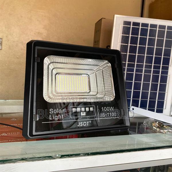 Outdoor Security Solar Light Ip66 100w With Large Battery - main view