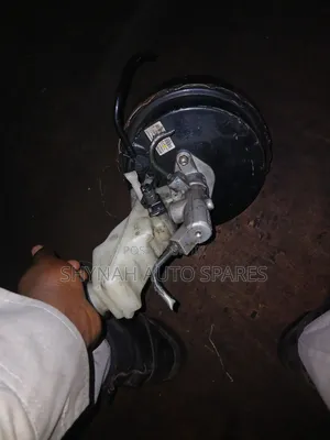 Toyota Avensis Old Model Brake Booster and Brake Cylinder