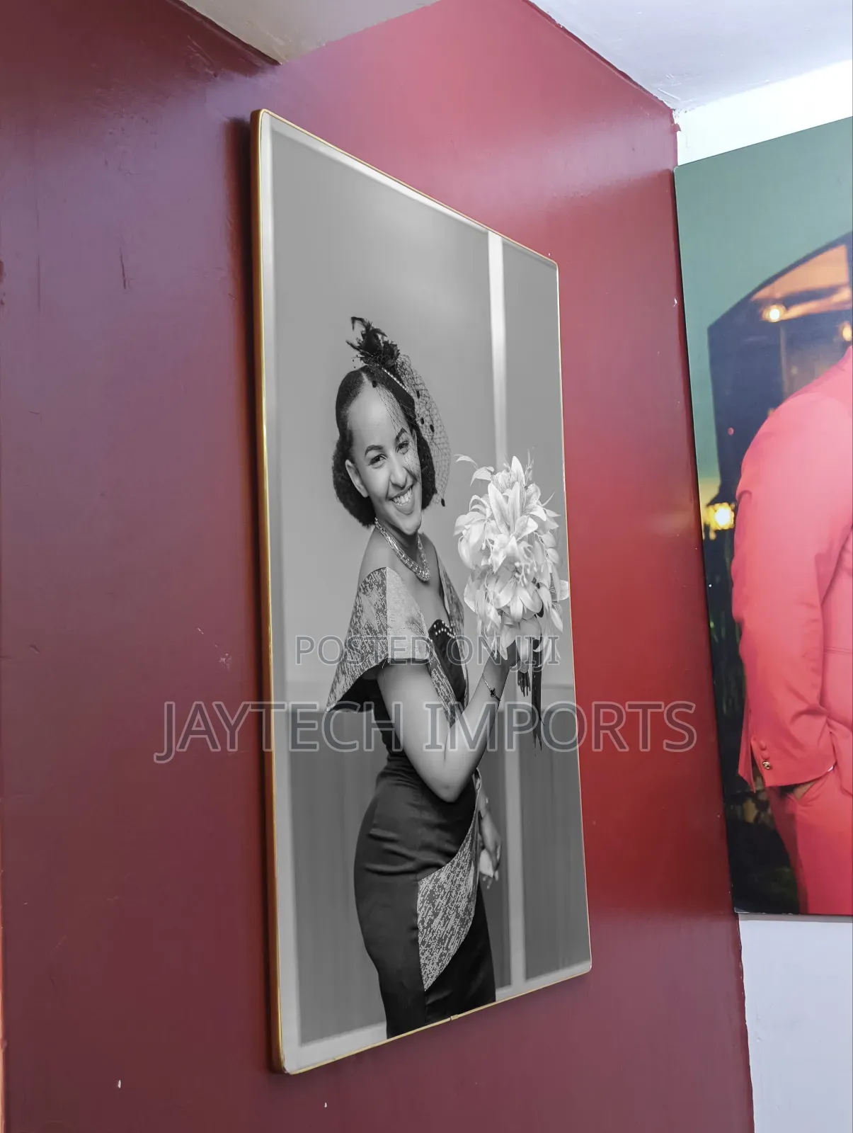 Canvas Charm - Artistic Mounts for Treasure Moments