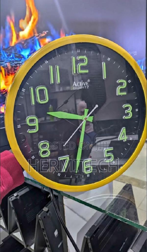 1080p Wifi Clock Camera - thumbnail 2