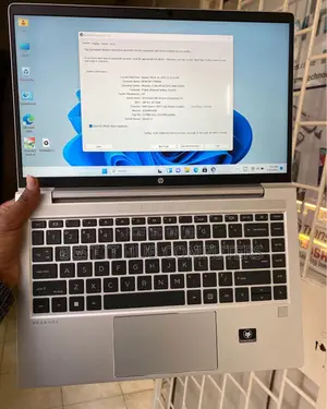 Laptop HP EliteBook 640 G9 16GB Intel Core i7 SSD 512GB