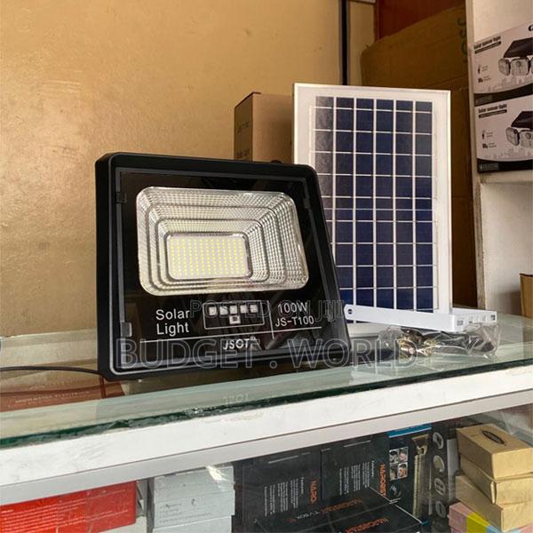 Automatic Dusk-to-Dawn Remote-Controlled Solar Light 100w - main view