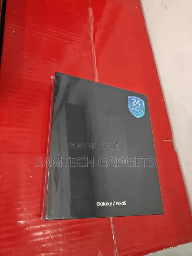 New Samsung Galaxy Z Fold 5 512 GB Blue - main view