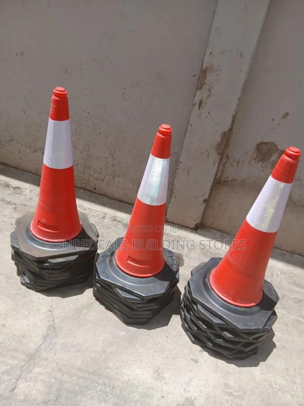 Safety Cones/Road Traffic Cones -750mm