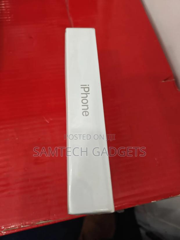 New Apple iPhone 11 128 GB White - thumbnail 3