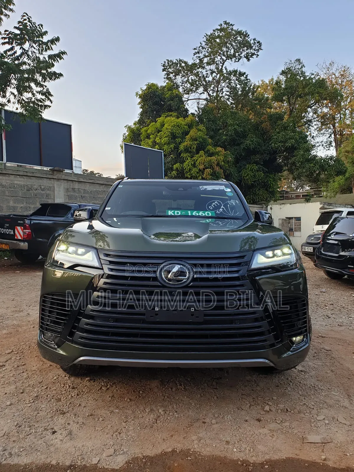 Lexus LX 2022 Green