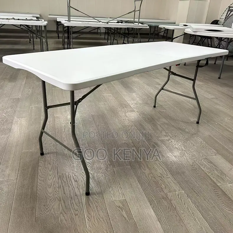 Foldable Table; Outdoor Plastic Folding Dining Table