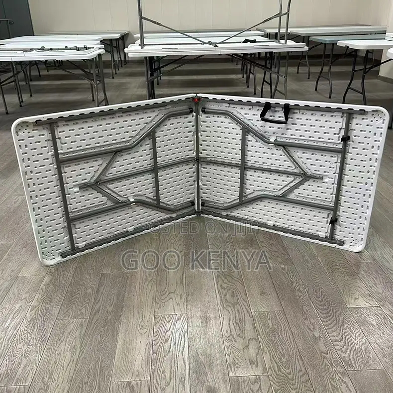 Foldable Table; Outdoor Plastic Folding Dining Table