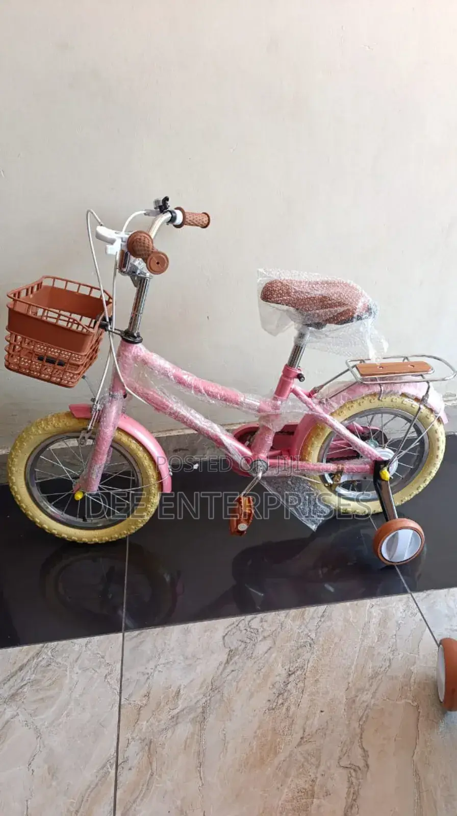 Kids Bikes
Size 14