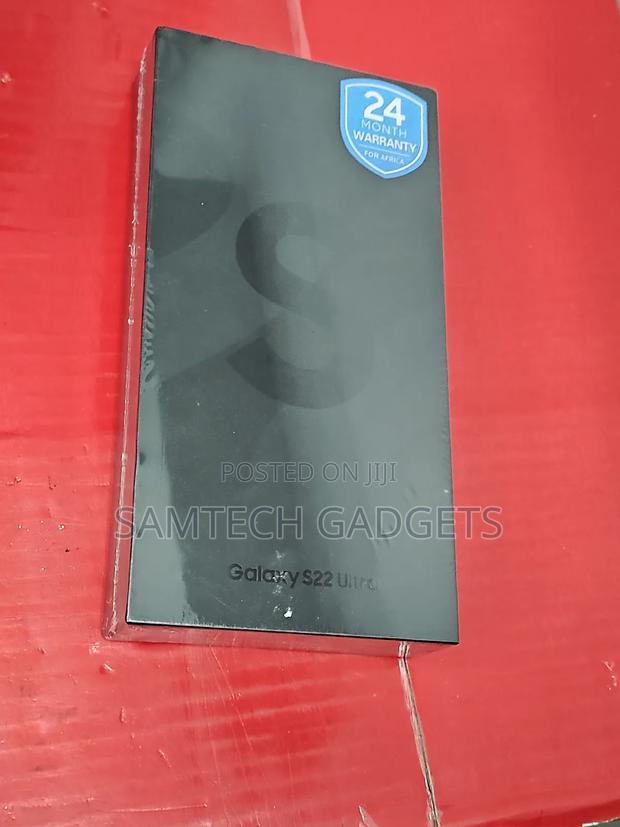 New Samsung Galaxy S22 Ultra 5G 512 GB Black - main view