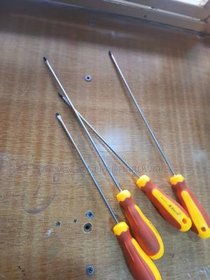 Slim Insulated Handle Screw Drivers - thumbnail 2
