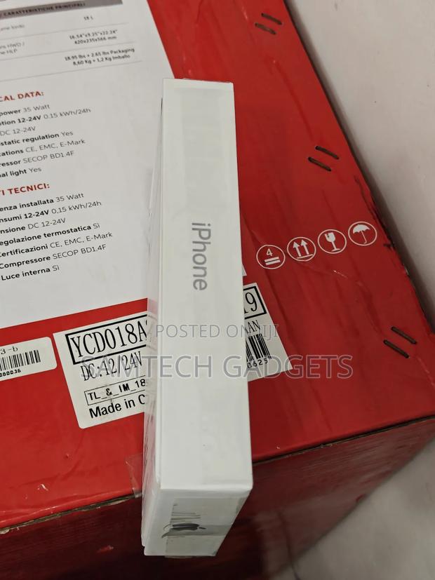 New Apple iPhone 15 Pro Max 256 GB Silver - thumbnail 2