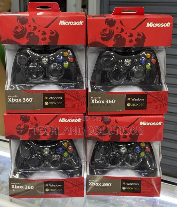Unused Xbox 360 Wired Controllers - thumbnail 3