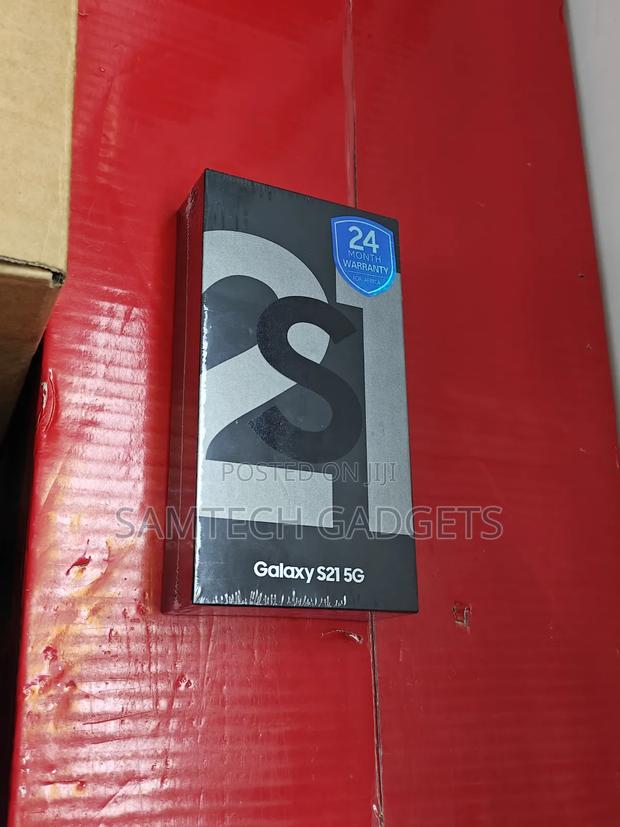 New Samsung Galaxy S21 5G 256 GB Silver - main view