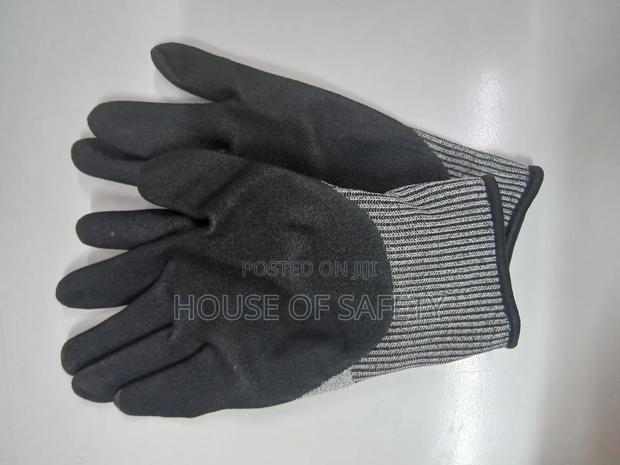 Cut Resistant - thumbnail 3