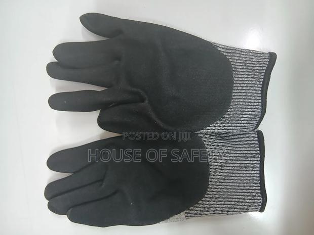 Cut 5 Resistant - thumbnail 2