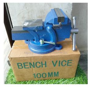 Professional 4 Inch Bench Vice - thumbnail 2