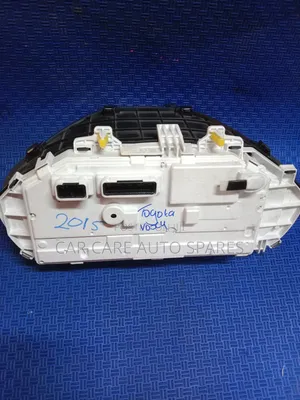 Dashboard Clock Toyota Noah/Voxy 2015