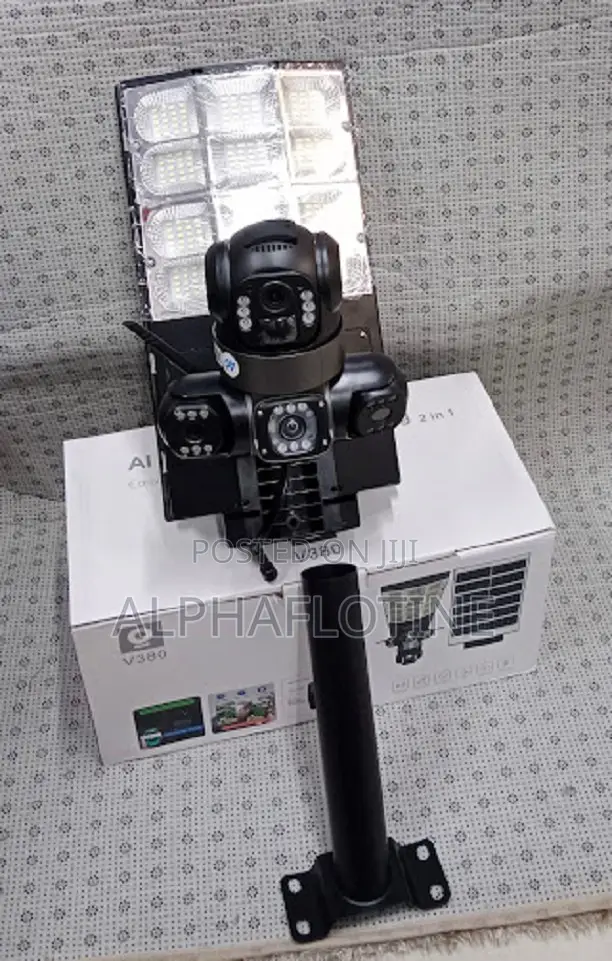 Smart Solar Street Light Monitoring Three Lens Three Screens