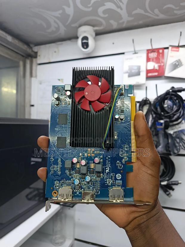 Amd Radeon Rx 550 4gb Graphics Card - thumbnail 3