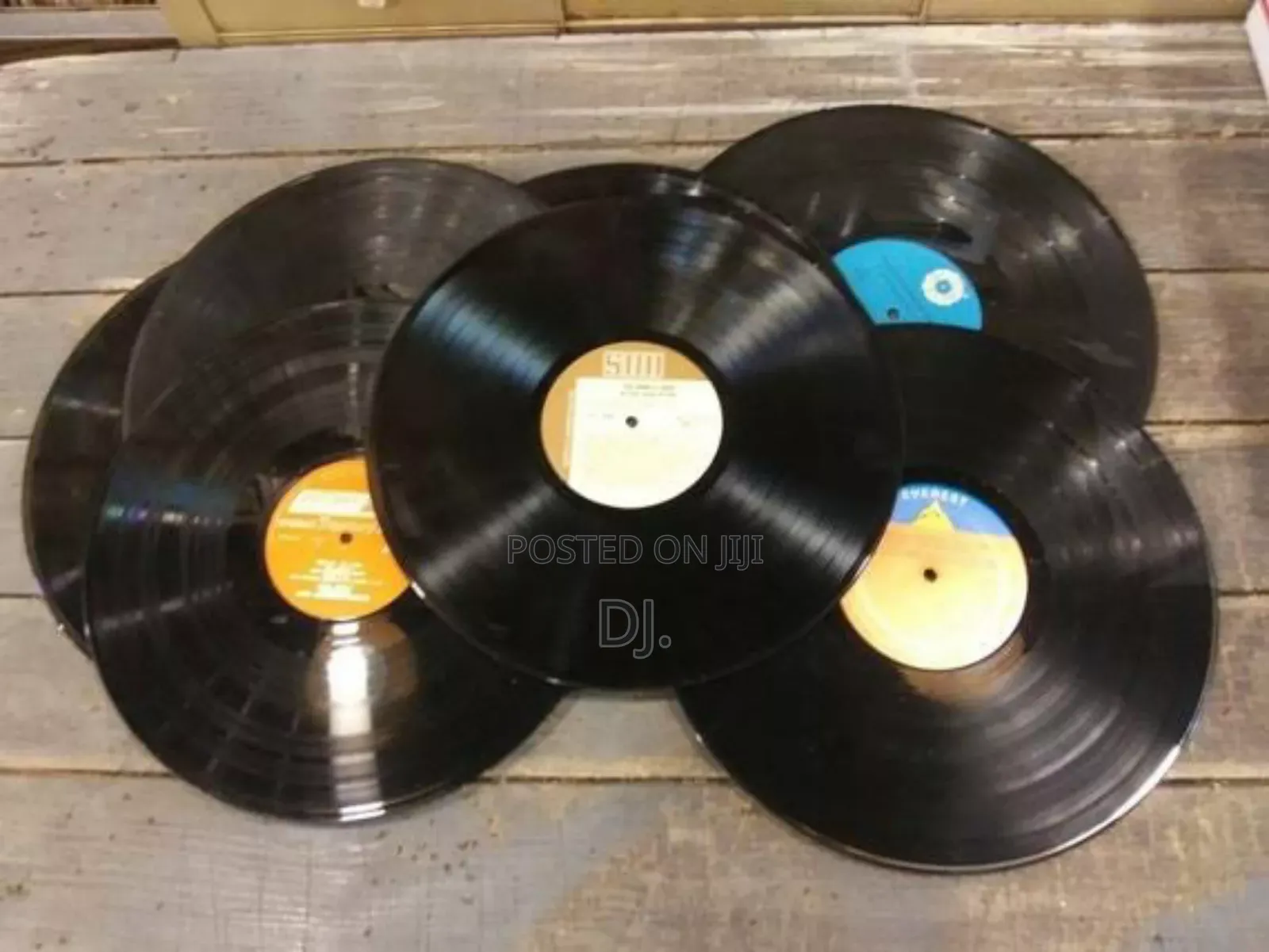 Am Looking for Vinyl Records