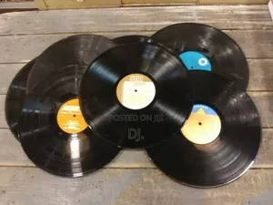Am Looking for Vinyl Records