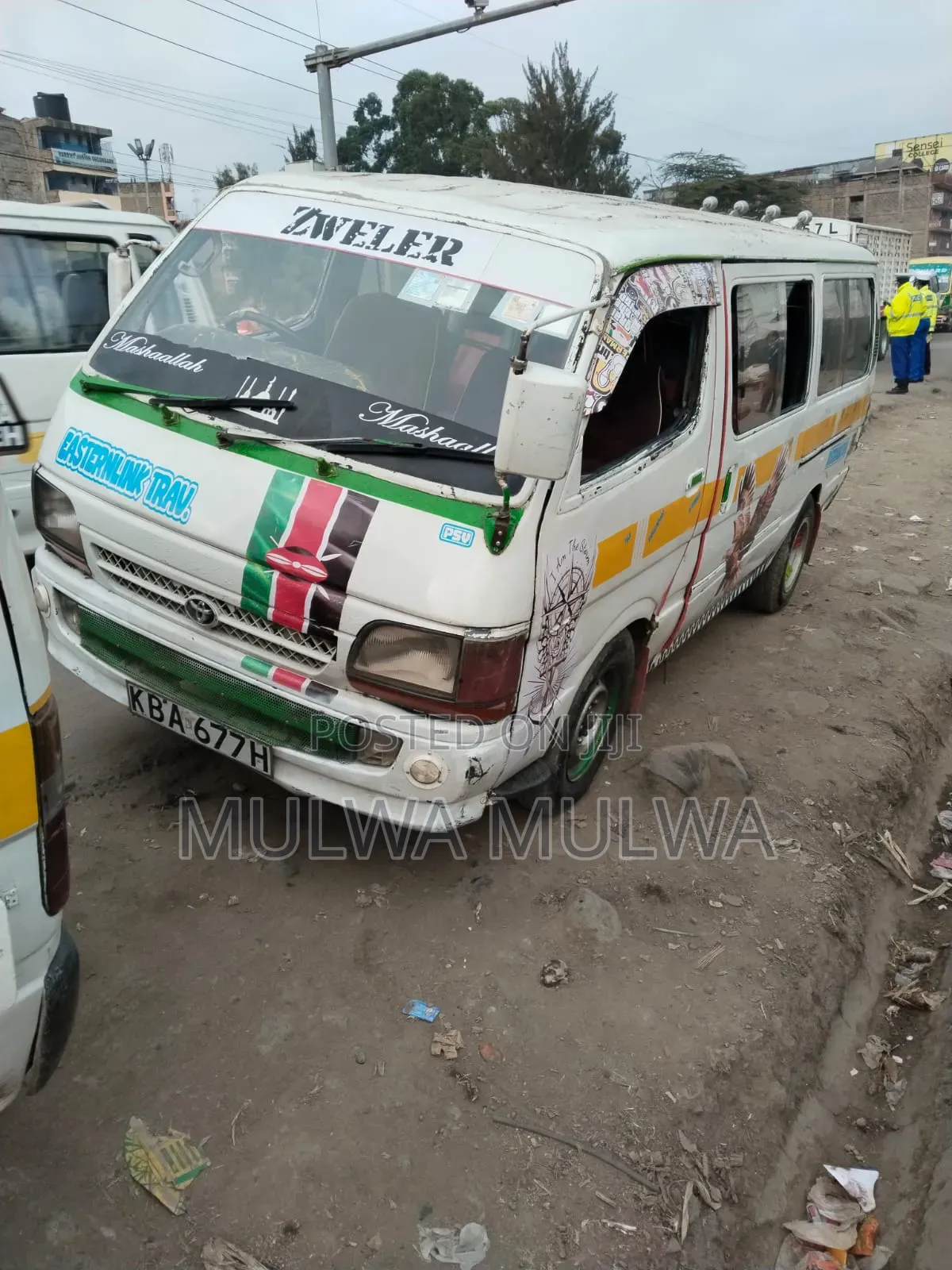 Toyota HiAce 2000 White