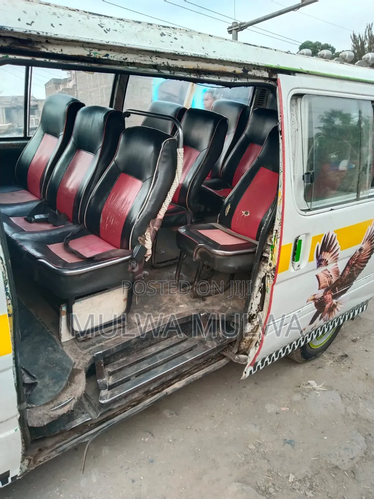 Toyota HiAce 2000 White