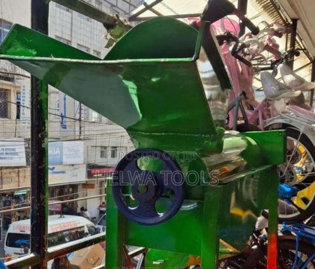 Maize Sheller + Gasoline Engine - thumbnail 2