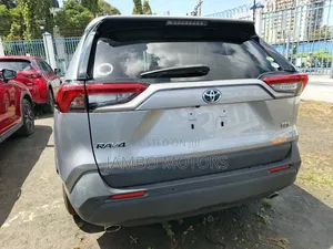 Toyota RAV4 Hybrid 2020 Silver