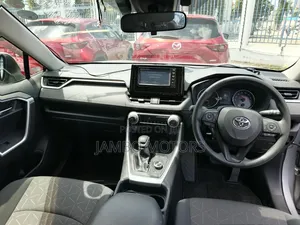 Toyota RAV4 Hybrid 2020 Silver