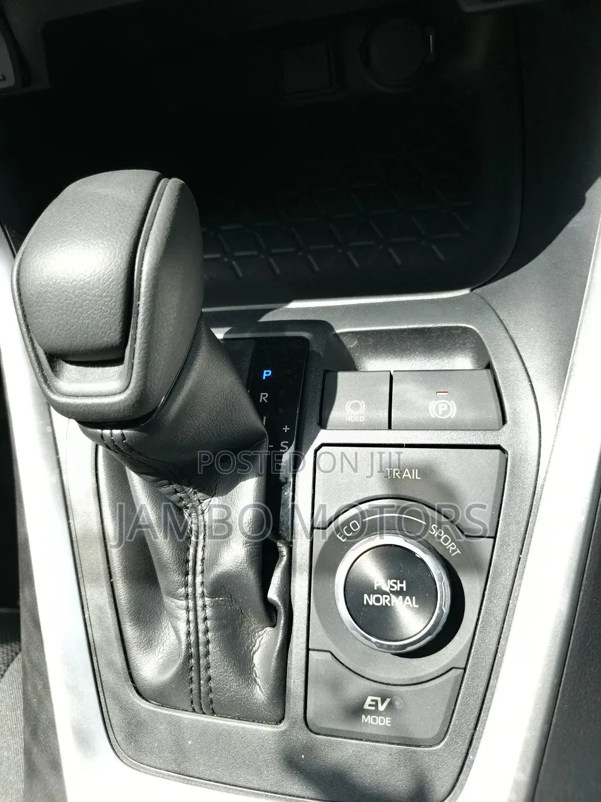 Toyota RAV4 Hybrid 2020 Silver