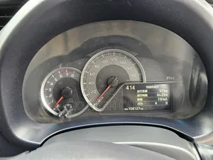Toyota Vitz 2015 Silver