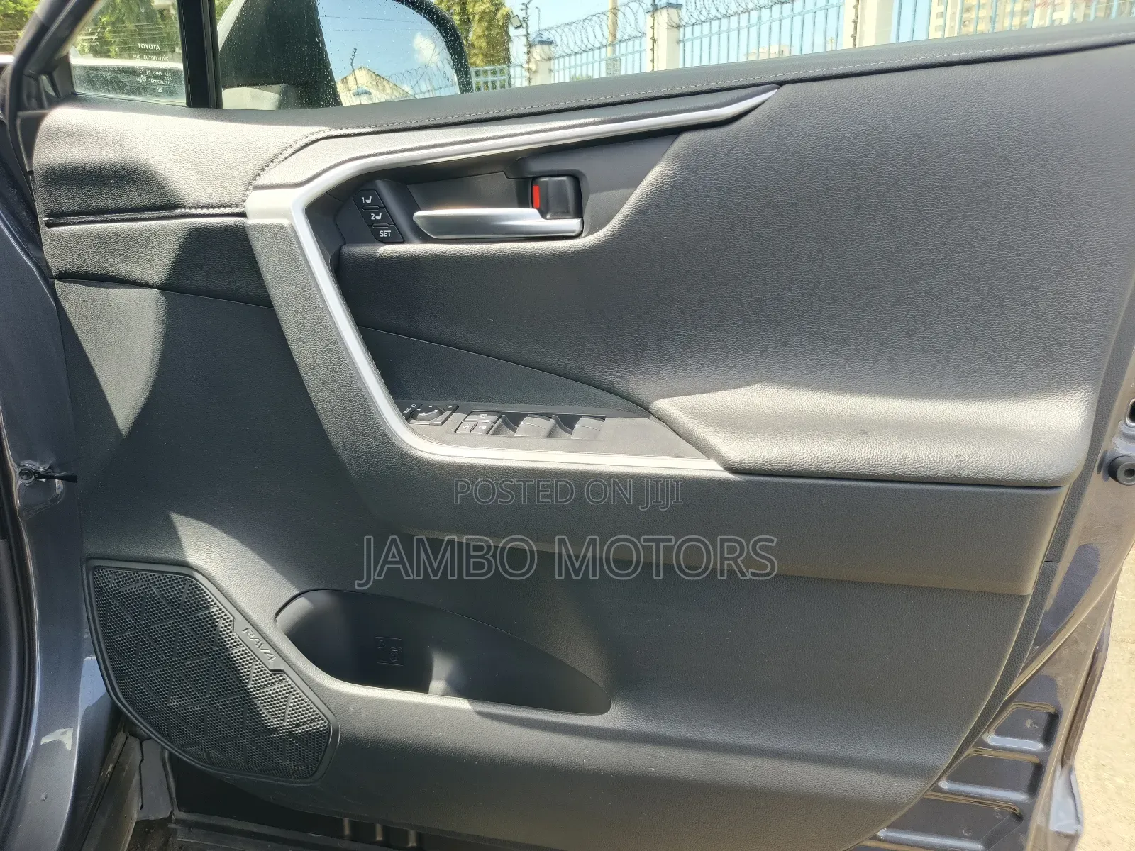 Toyota RAV4 Hybrid 2020 Gray