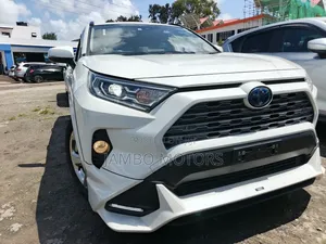 Toyota RAV4 Hybrid 2020 White