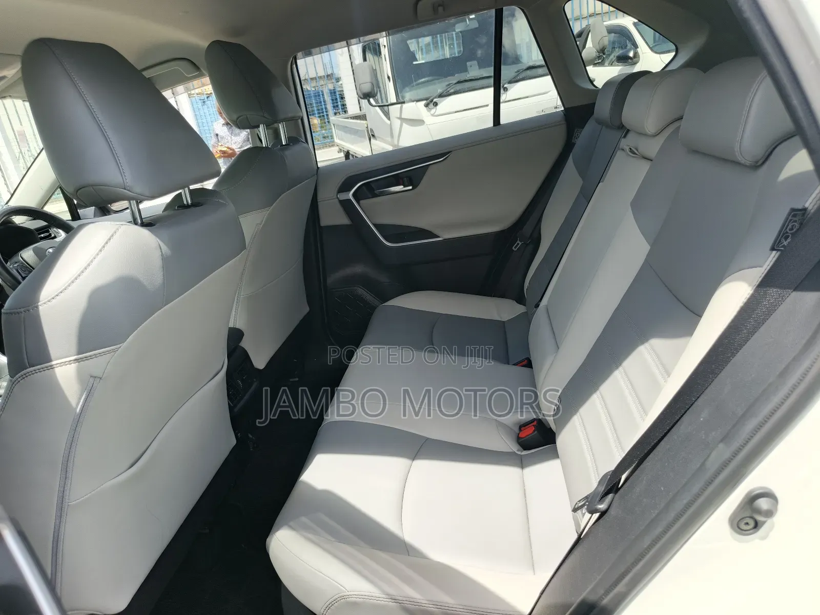 Toyota RAV4 Hybrid 2020 White