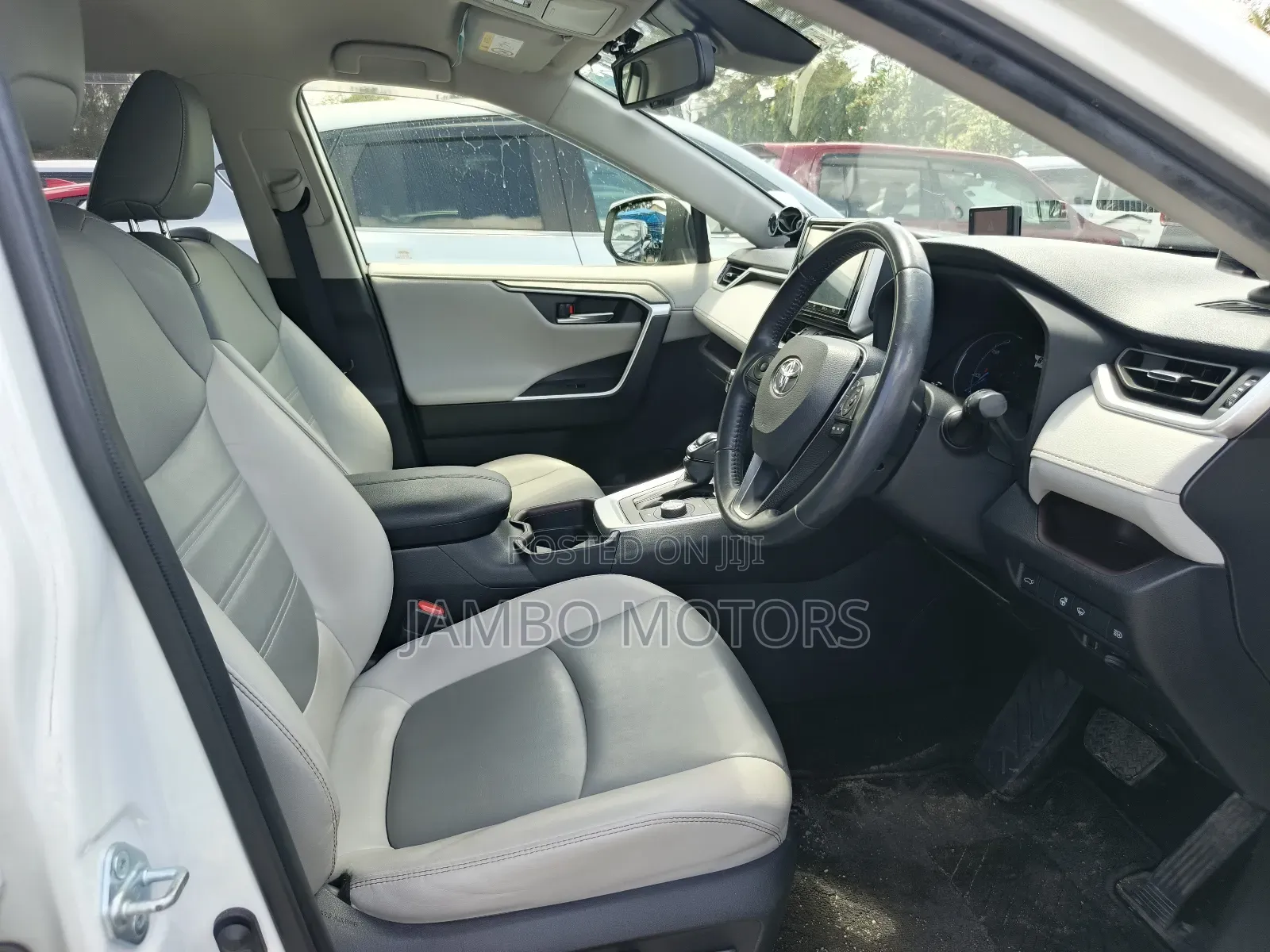Toyota RAV4 Hybrid 2020 White