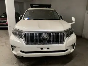 Toyota Land Cruiser Prado 2.7 2018 White