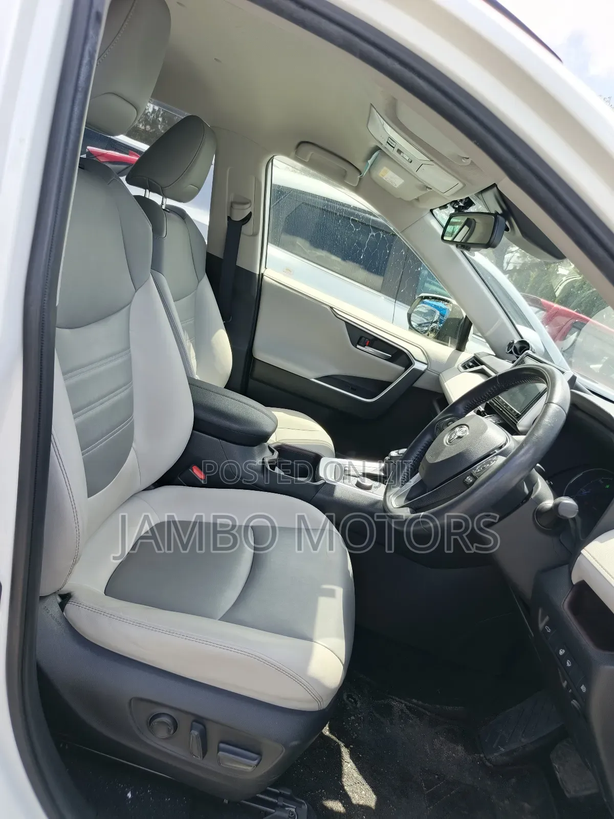 Toyota RAV4 Hybrid 2020 White