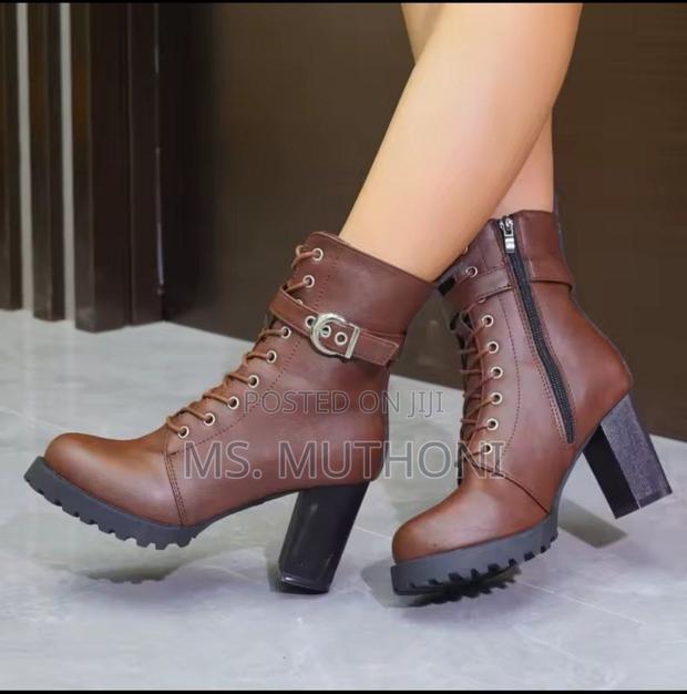 Women's Fashionable Comfortable Chunky Heel High Heel Ankle Boots