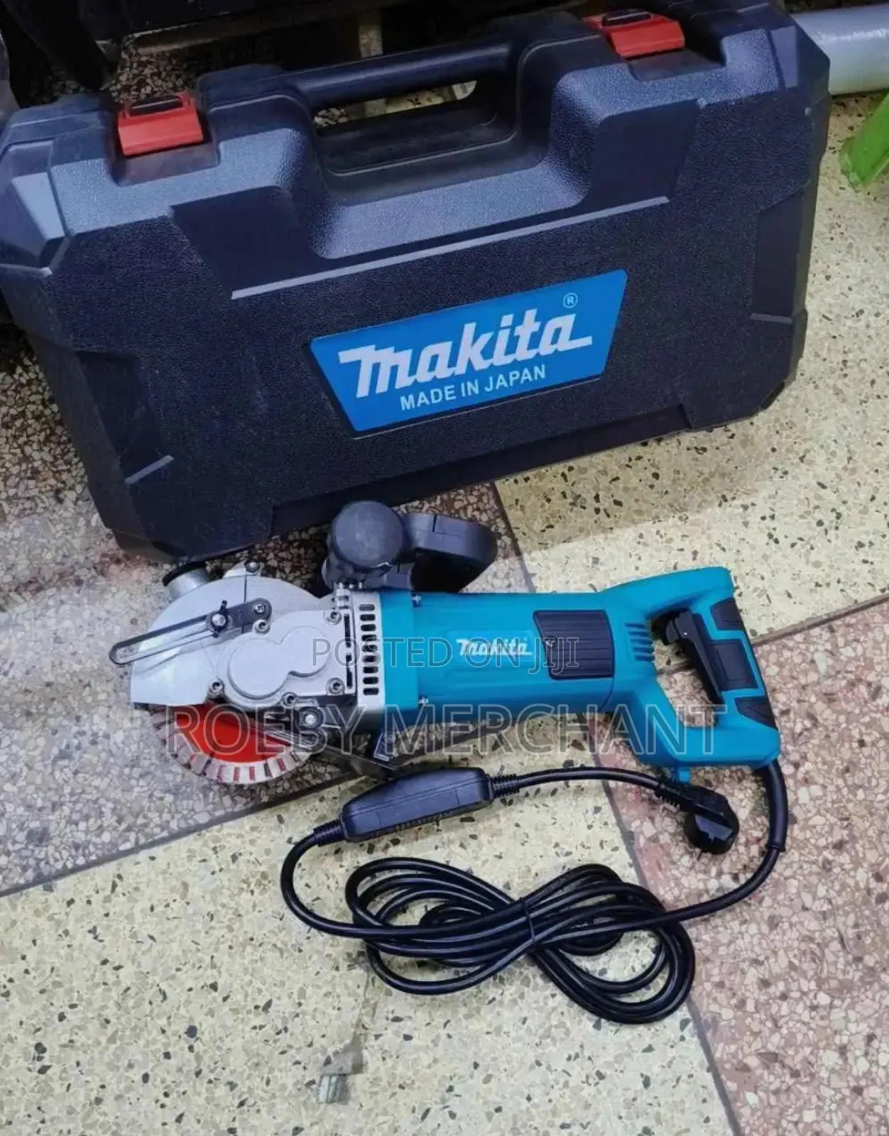 Wall Chased/Powerful Makita Wall Chaser Machine