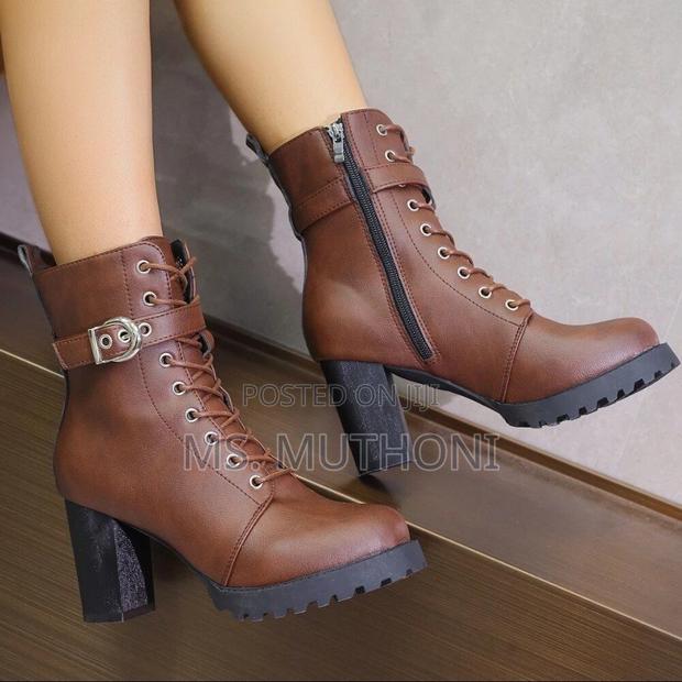 Mid-Calf Chunky Ladies Boots Size 37-42