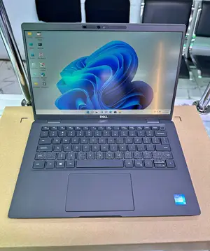 Laptop Dell Latitude 7420 32GB Intel Core I7 SSD 512GB