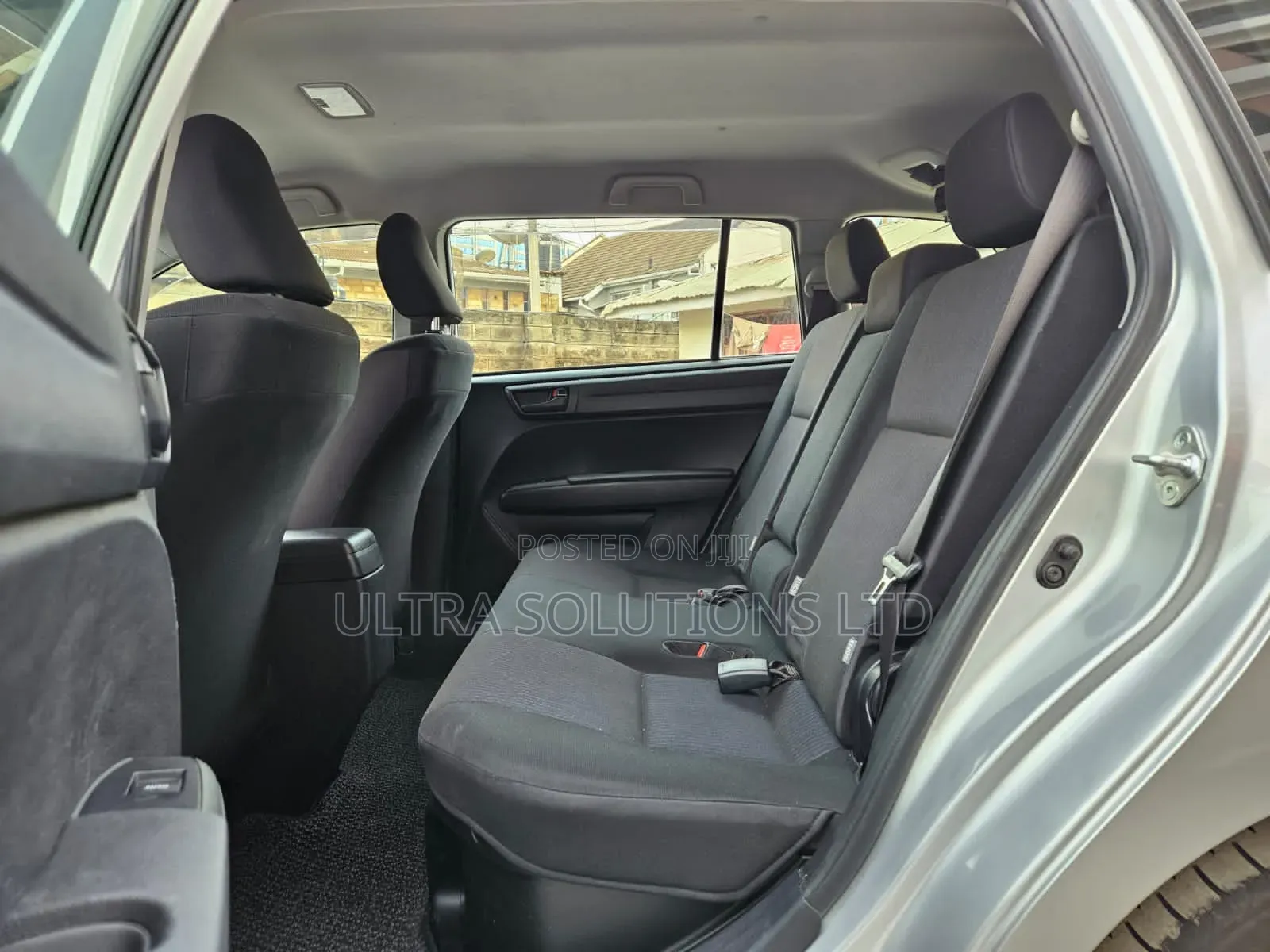 Toyota Corolla Fielder 1.5 Hybrid FWD 2020 Silver