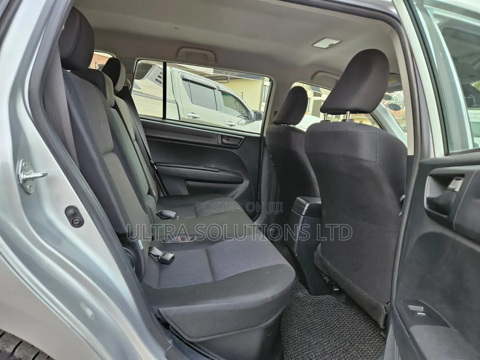 Toyota Corolla Fielder 1.5 Hybrid FWD 2020 Silver