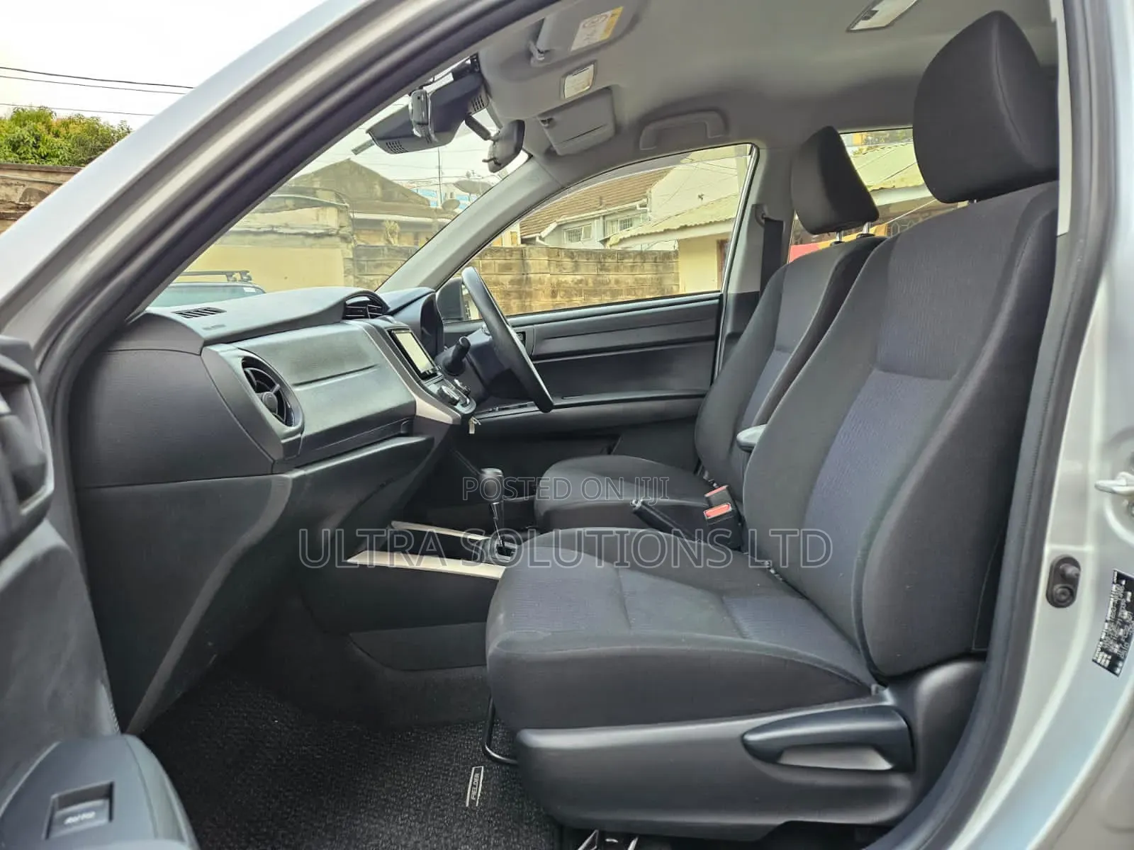 Toyota Corolla Fielder 1.5 Hybrid FWD 2020 Silver