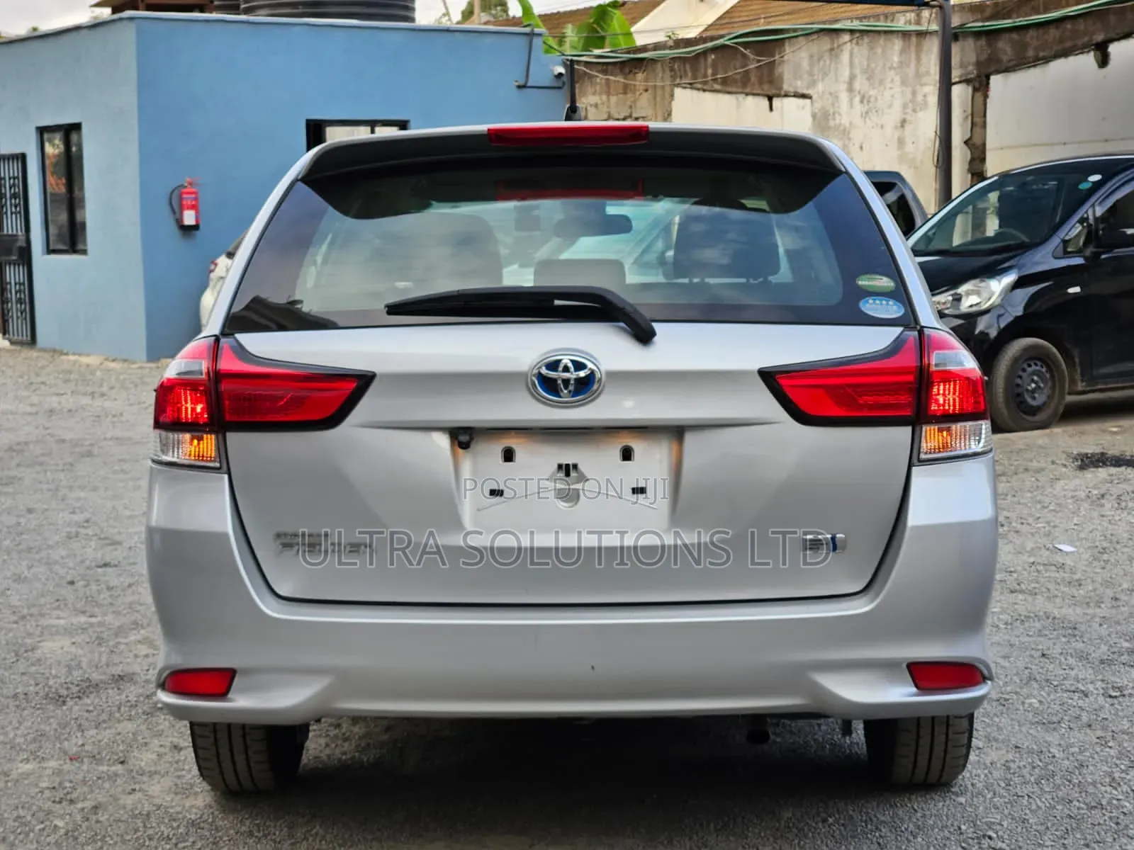 Toyota Corolla Fielder 1.5 Hybrid FWD 2020 Silver