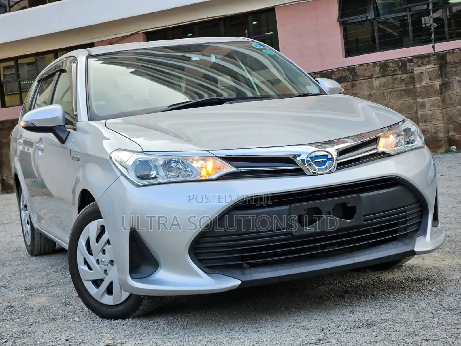 Toyota Corolla Fielder 1.5 Hybrid FWD 2020 Silver